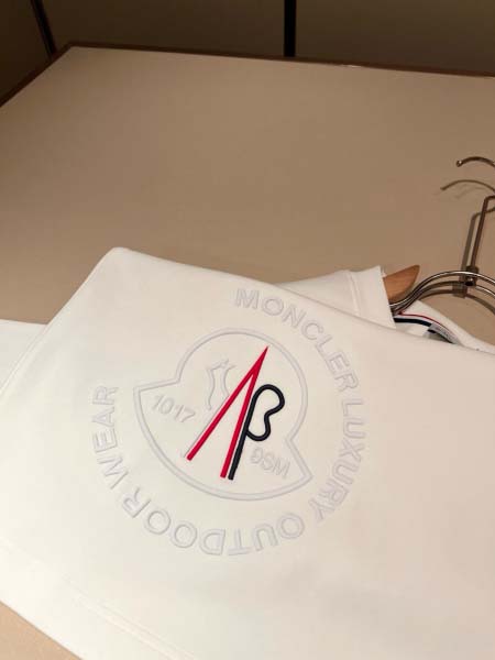 2026年10月26日入荷秋冬新作Moncler長袖Tシャツ高級品/LD工場