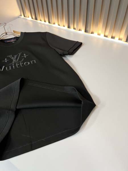 2026年10月26日入荷秋冬新作Louis Vuitton半袖Tシャツ高級品超厳選★入手困難/誕生日プレゼント/LD工場