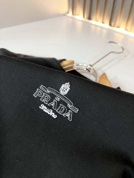 2026年10月26日入荷秋冬新作PRADA半袖Tシャツ高級品超厳選★入手困難/誕生日プレゼント/LD工場