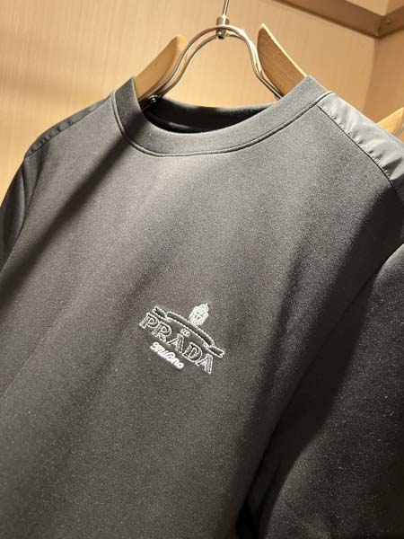 2026年10月26日入荷秋冬新作PRADA半袖Tシャツ高級品超厳選★入手困難/誕生日プレゼント/LD工場