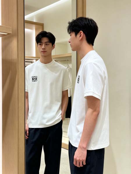 2026年10月26日入荷秋冬新作Loewe半袖Tシャツ高級品超厳選★入手困難/誕生日プレゼント/LD工場