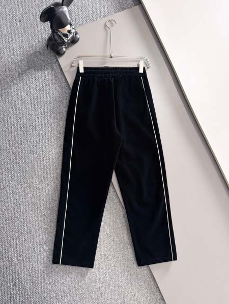 2026年10月27日入荷秋冬新作Prada上下セット高級品/誕生日プレゼント/KD工場