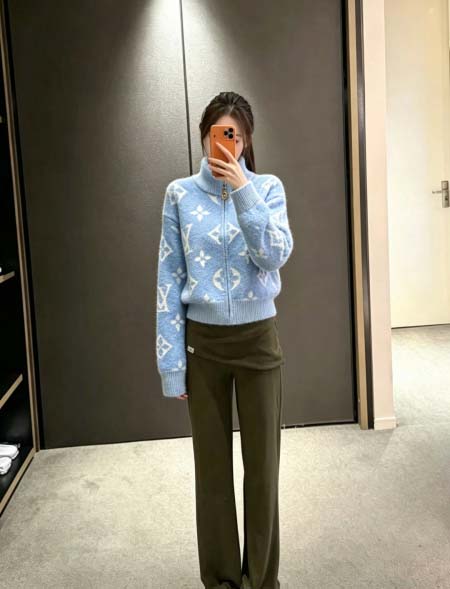 2026年10月8日入荷秋冬新作Louis Vuitton ニットカーディガン  女性用ファッション/誕生日プレゼント/贈り物 can工場