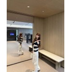 2026年10月8日入荷秋冬新作Louis Vuitton ニットカーディガン  女性用ファッション/誕生日プレゼント/贈り物 can工場
