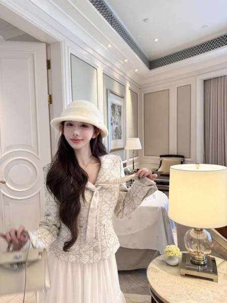 2026年10月10日入荷秋冬新作Chanelジャケット女性...
