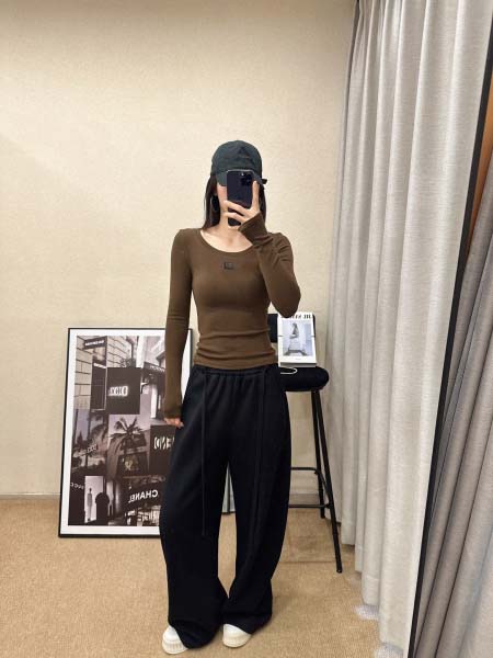 2026年10月14日入荷秋冬新作Chanel長袖女性用ファ...