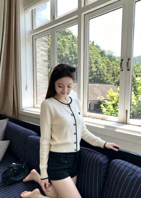 2026年10月15日入荷秋冬新作Chanel ニットカーデ...