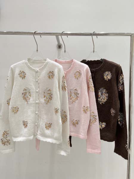 2026年10月15日入荷秋冬新作Chanel長袖女性用ファ...