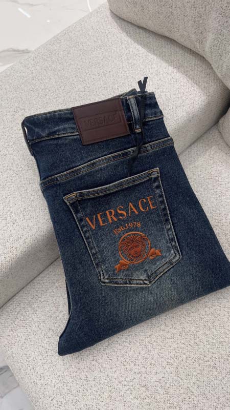 2026年10月16日入荷新作Versaceジーパン高品質超...