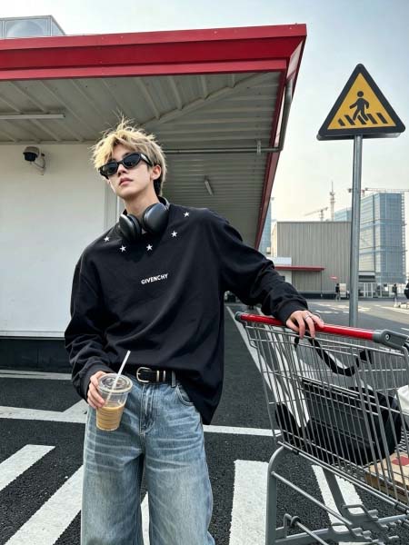 2026年10月26日入荷秋冬新作Givenchy長袖Tシャ...