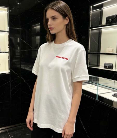 2026年10月26日入荷秋冬新作Prada半袖Tシャツ高級...
