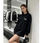 2026年10月26日入荷秋冬新作Prada長袖Tシャツ高級品超厳選★入手困難/誕生日プレゼント/LD工場