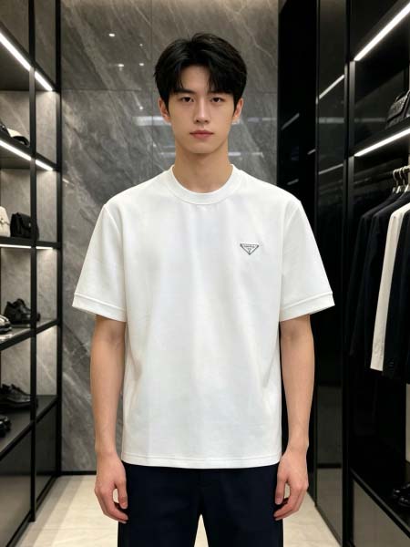 2026年10月26日入荷秋冬新作Prada半袖Tシャツ高級...