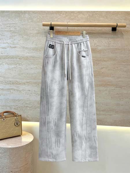 2026年10月27日入荷秋冬新作Balenciagaスラッ...