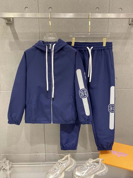 2026年10月27日入荷秋冬新作GUCCI上下セット高級品...