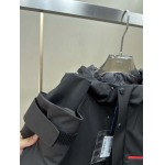 2026年10月27日入荷秋冬新作Pradaダウンジャケット高級品/誕生日プレゼント/KD工場